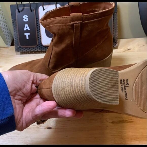 Qupid Size 6.5 booties/boots - Picture 3 of 5